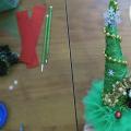 Membuat pohon Natal dengan tangan Anda sendiri dari bahan bekas Pohon Natal DIY yang tidak biasa dari bahan bekas